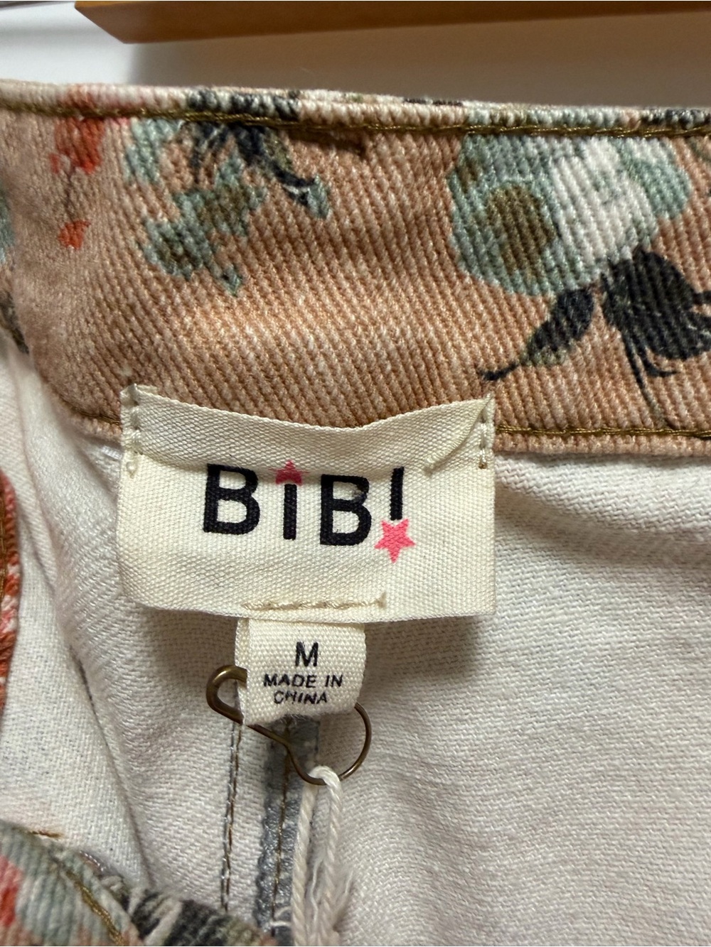 NWT BiBi Washed Flower Printed Wide Leg Jeans Women’s Size Medium - Picture 5 of 8